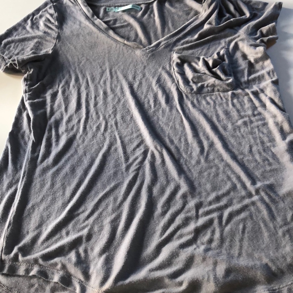 Xs Maurice’s grey pocket tee
